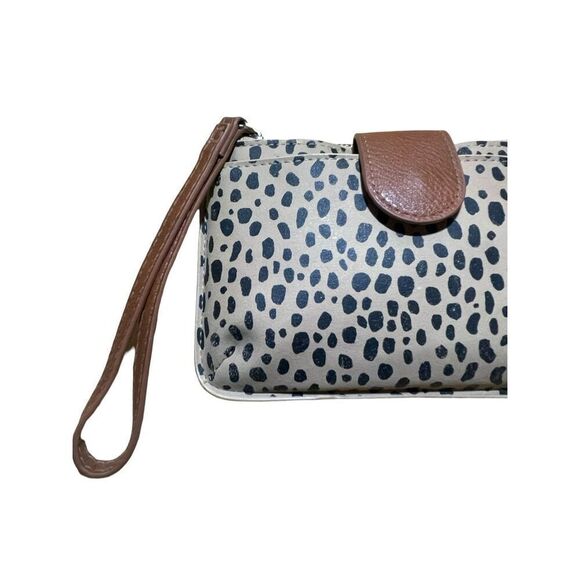 Leopard Wristlet - Picture 3 of 6